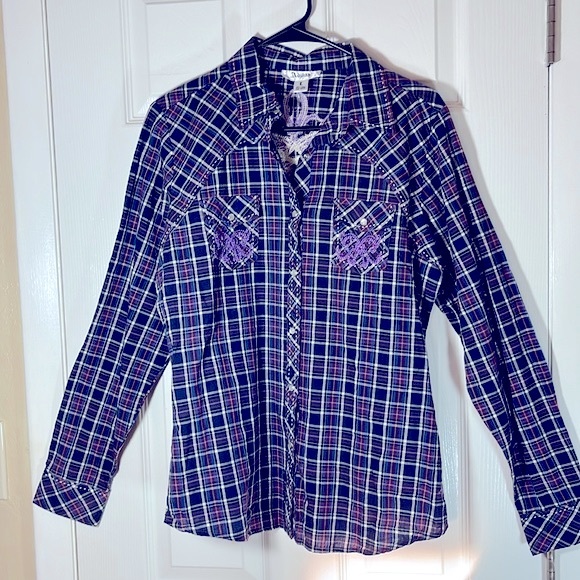 Adiktd women’s western shirt, embroidery  pearl button snaps pocket plaid szLg - Picture 1 of 13